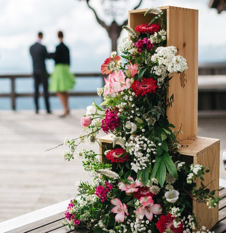 floral-composition-posted-vertic (1)